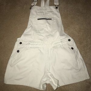 White overalls shorts Abercrombie size small